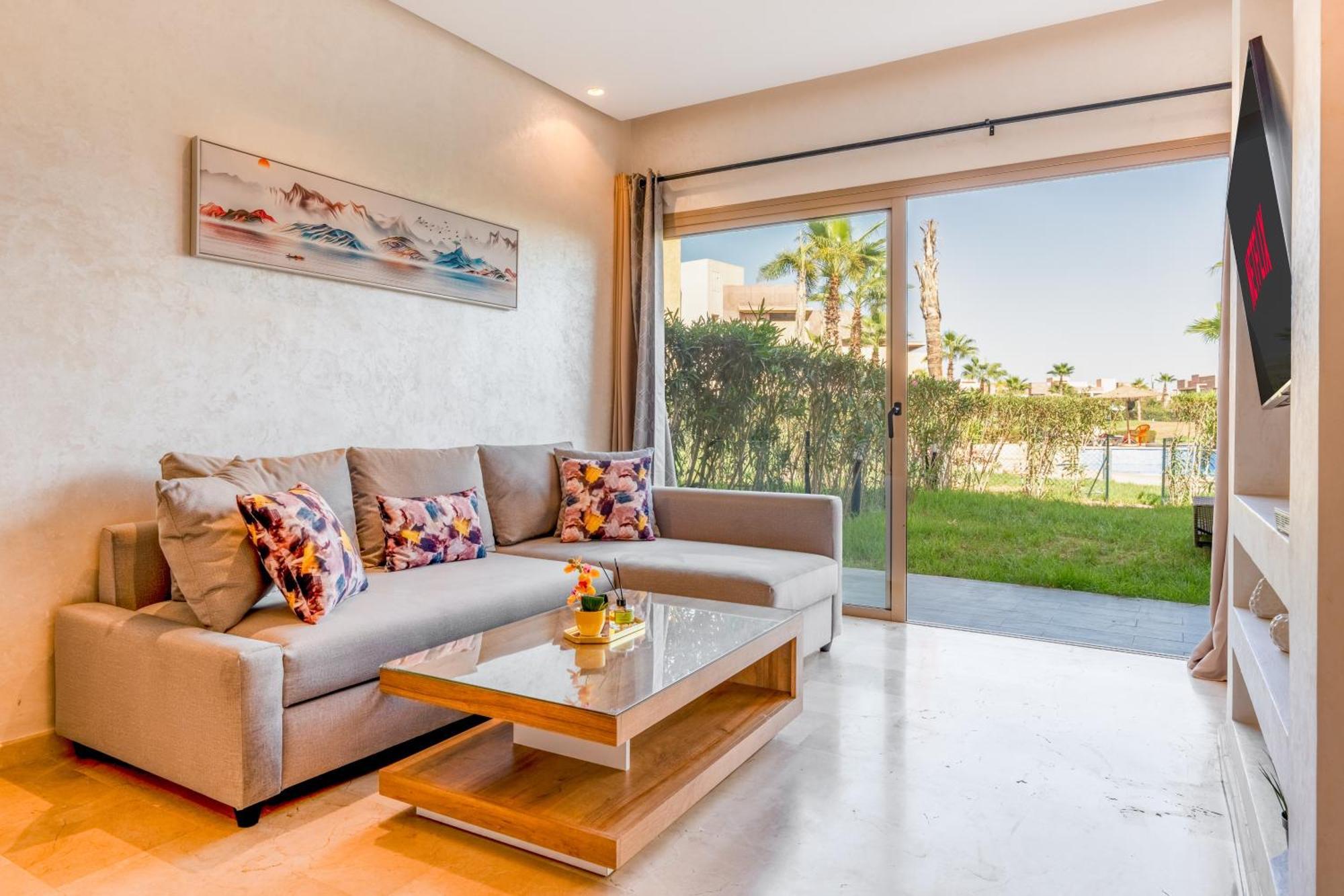 Relax Front Of Pool - Golf- Fiber Optic Apartment *